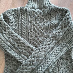Paul James 100% wool cropped cable knit cropped sweater size M UK/ S US